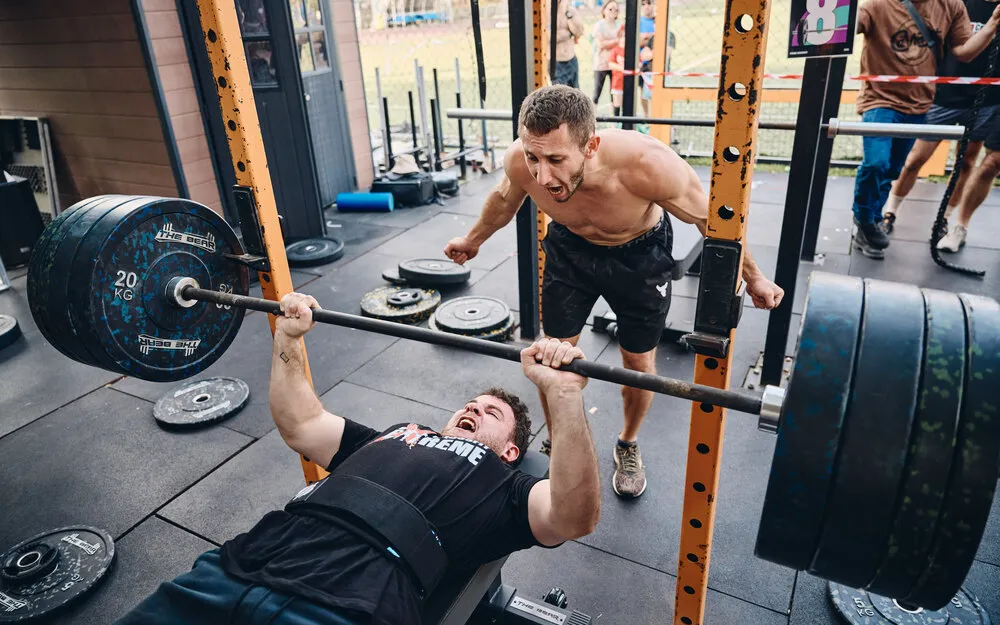 ספורטאי CrossFit Extreme באימון Rx Club